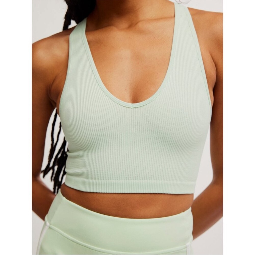 Free People FP MOVEMENT Free Throw Crop
Tank / Pistachio